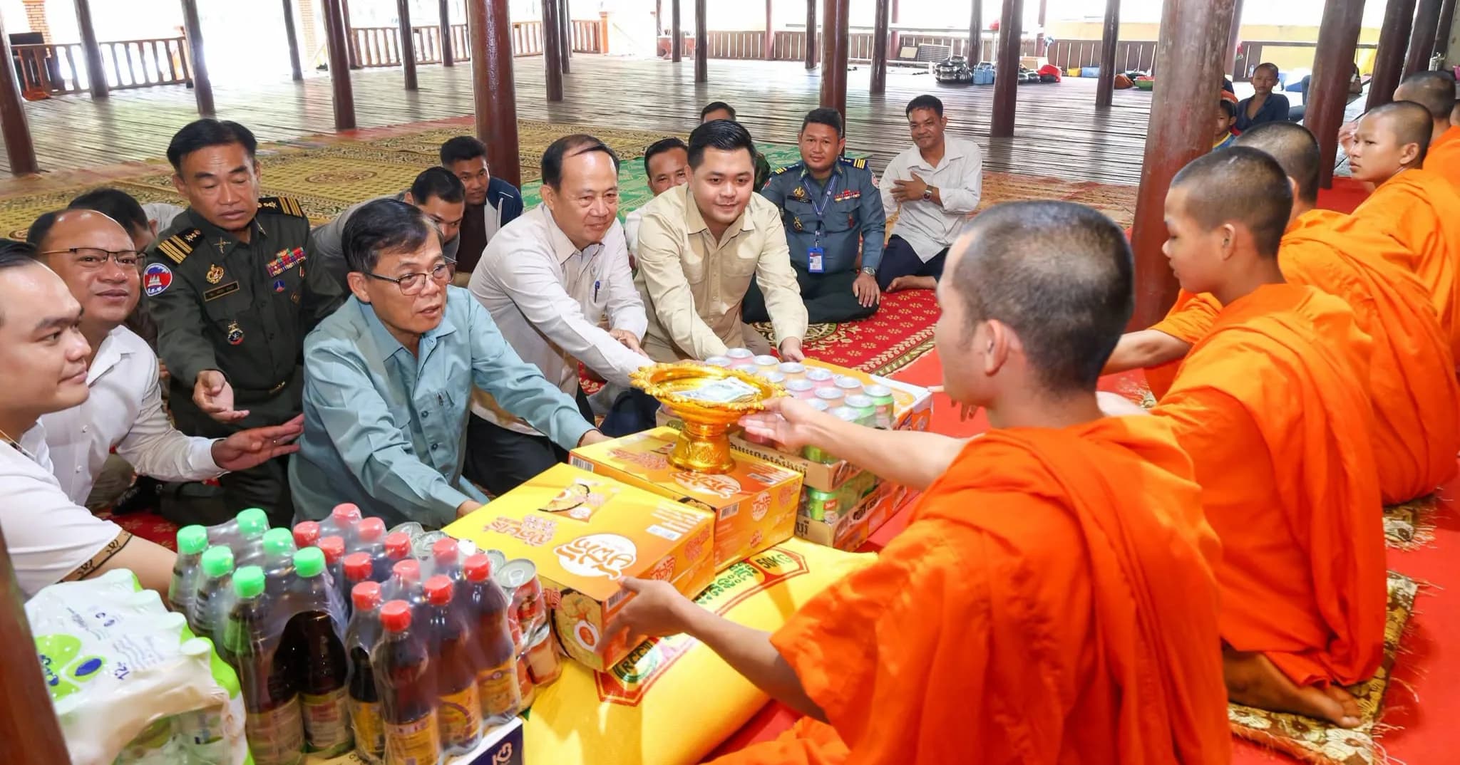 ឯកឧត្តម​ គិត ទ្រី តំណាងរាស្រ្តមណ្ឌលរតនគិរី អញ្ជើញនាំយកទានវស្សា និងទ័យ្យវត្ថុ ព្រមទាំងបច្ច័យប្រគេនព្រះសង្ឃនៅវត្តអារញ្ញរាម​ ​(ហៅ​វត្ត​លំផាត់) ​ក្នុងភូមិលំផាត់ ឃុំជ័យឧត្តម​ ស្រុកលំផាត់​ ខេត្តរតនគិរី
